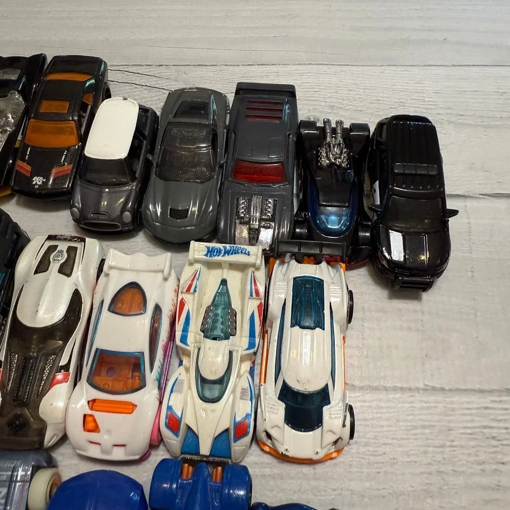 Hot wheels Cars‎ bundle 42 cars total